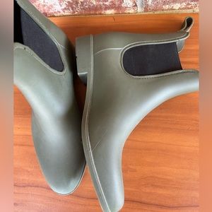 Capelli New York Chelsea Rubber Rain Boots Army Green Womens Size 8